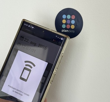 Registrations using location tag